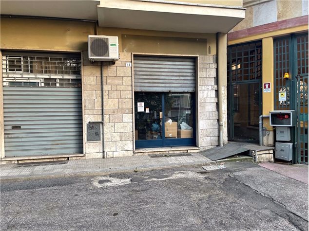 NEGOZIO VENDITA TERNI CENTRO STORICO