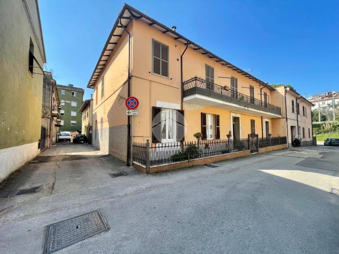 PALAZZO VENDITA TERNI 	BORGO BOVIO	