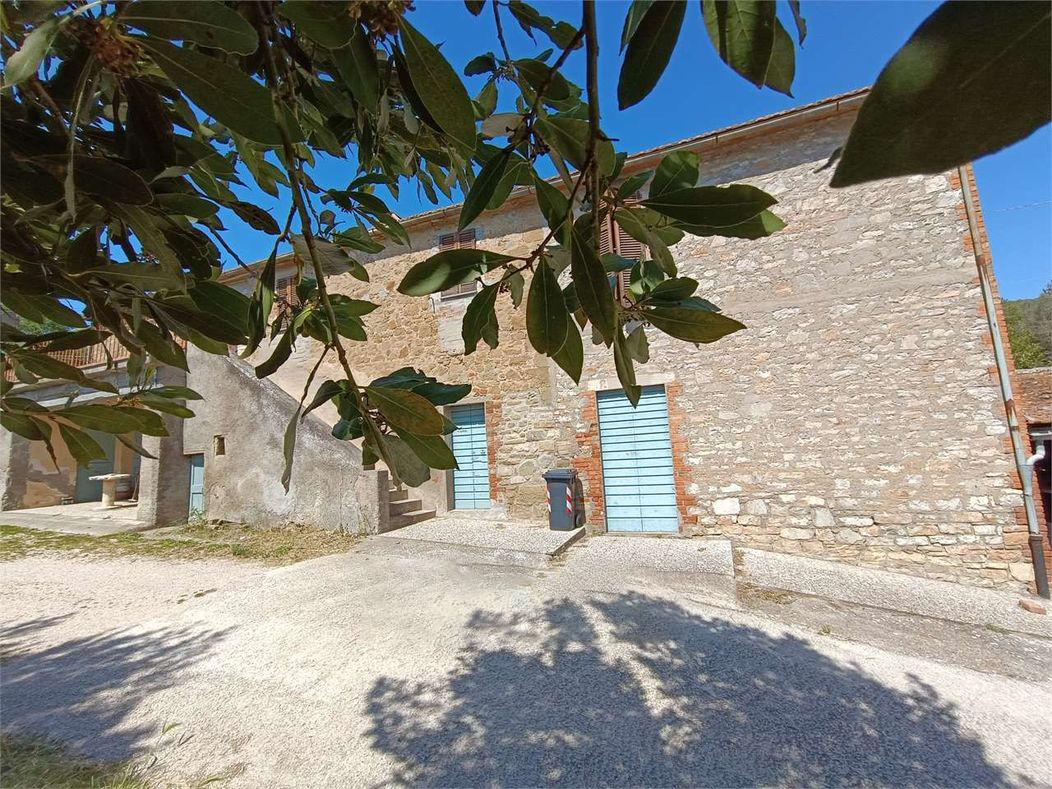 RUSTICO - CASALE VENDITA PASSIGNANO SUL TRASIMENO