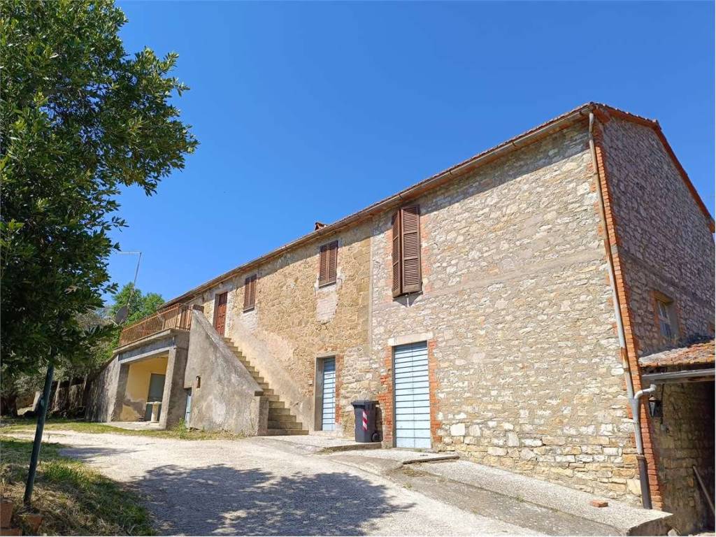 RUSTICO - CASALE VENDITA PASSIGNANO SUL TRASIMENO