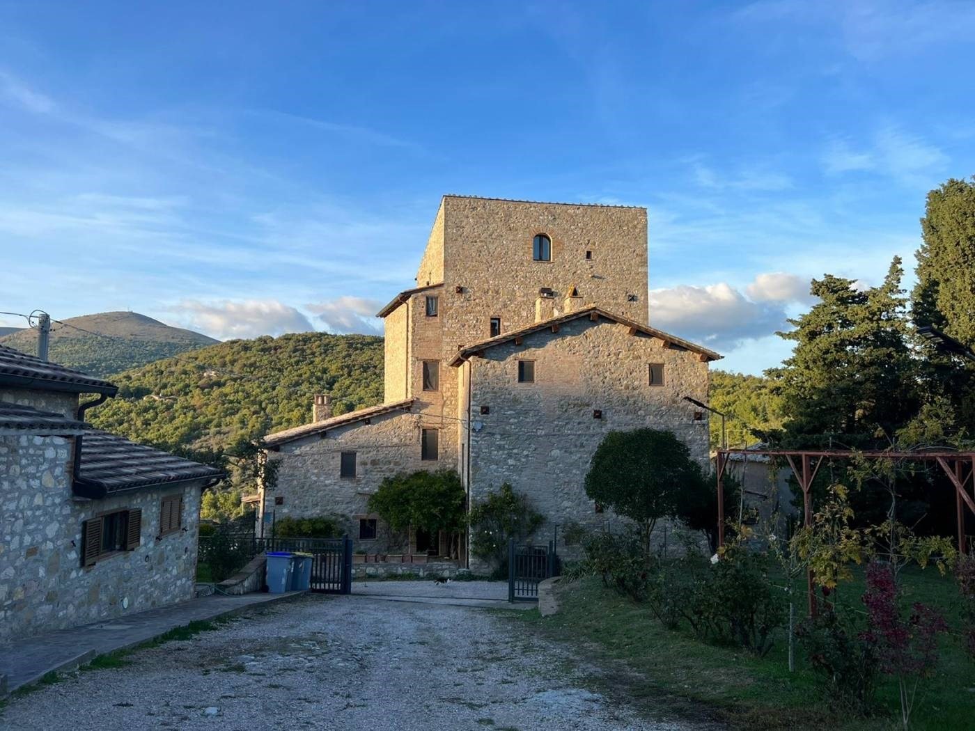 ATTIVITÀ RICETTIVA VENDITA PERUGIA PONTE PATTOLI