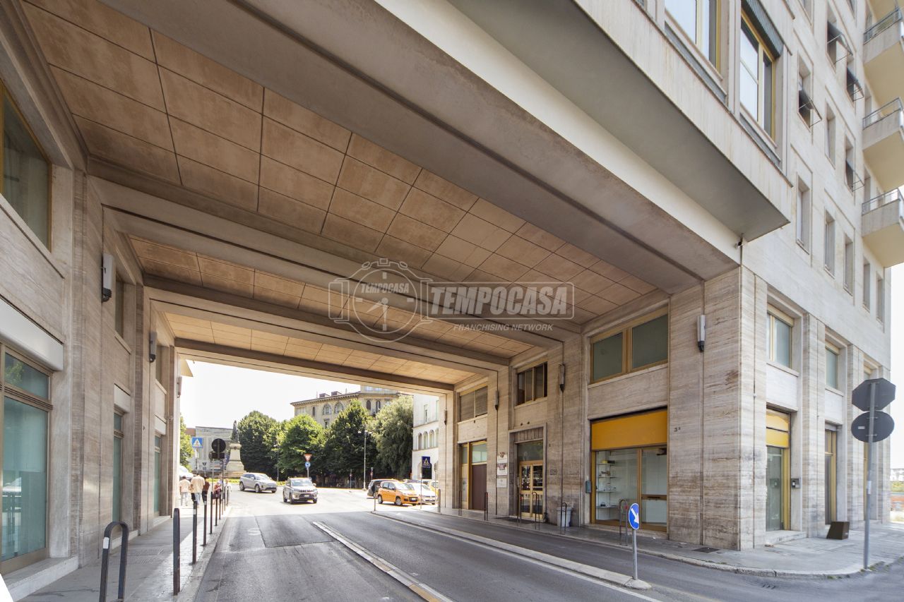 NEGOZIO VENDITA PERUGIA CENTRO STORICO