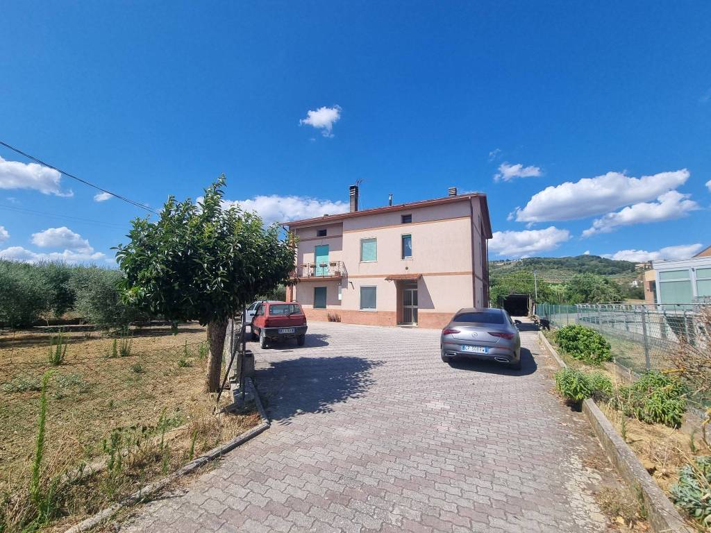 VILLA VENDITA PERUGIA PICCIONE