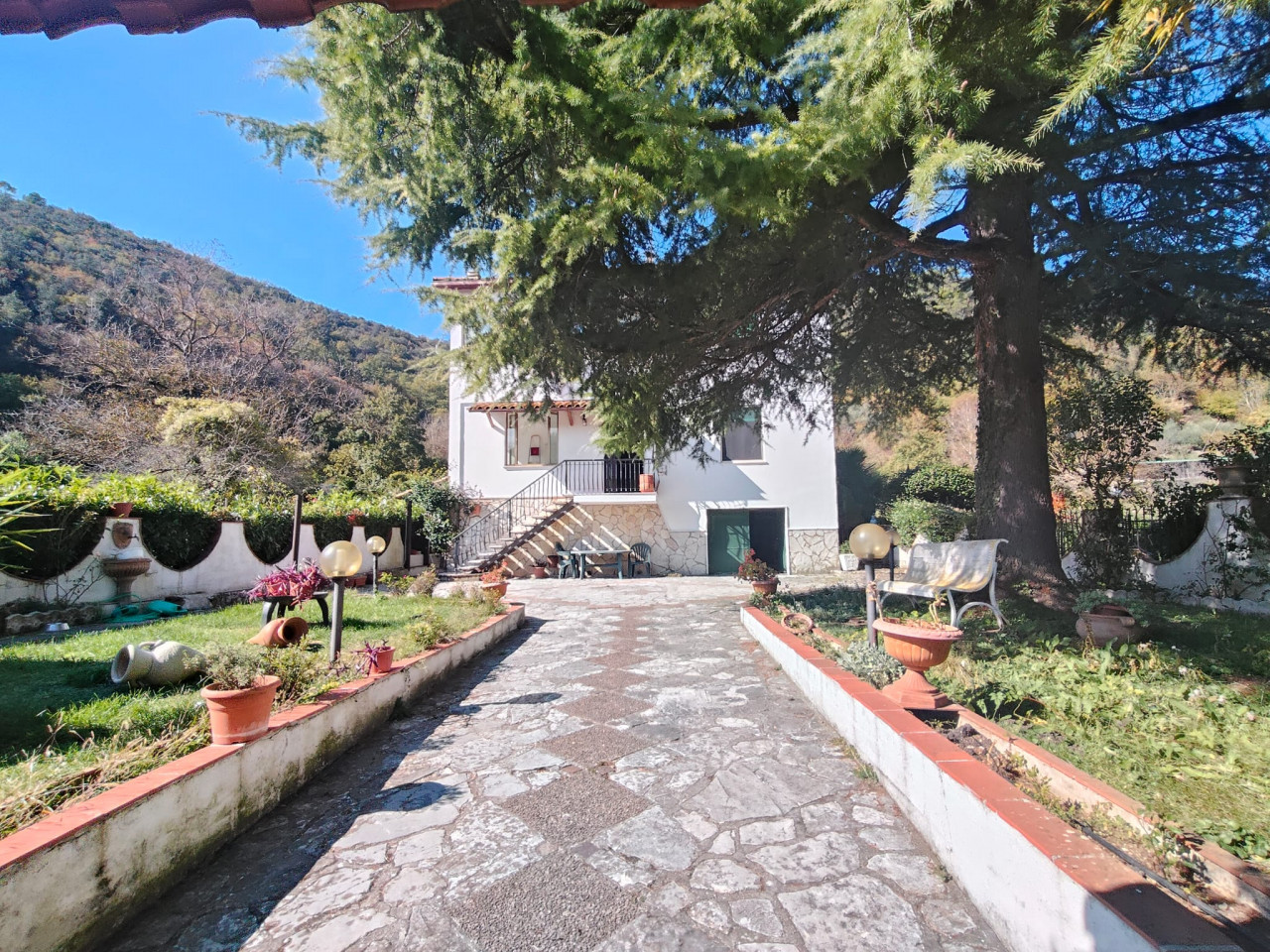 CASA INDIPENDENTE VENDITA TERNI PIEDILUCO