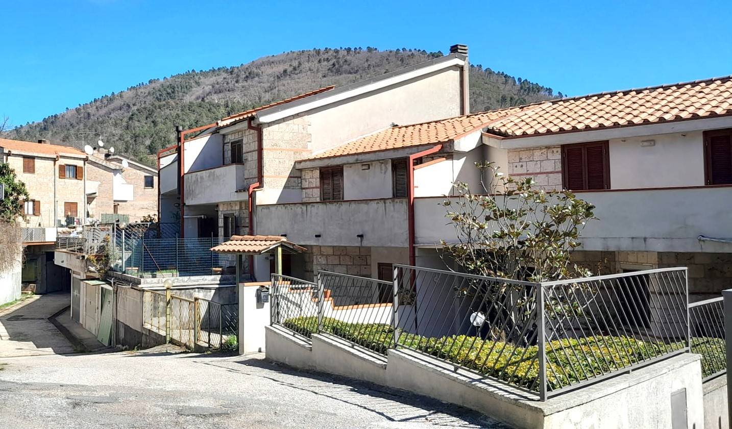 APPARTAMENTO AFFITTO TERNI 	PIEDILUCO	