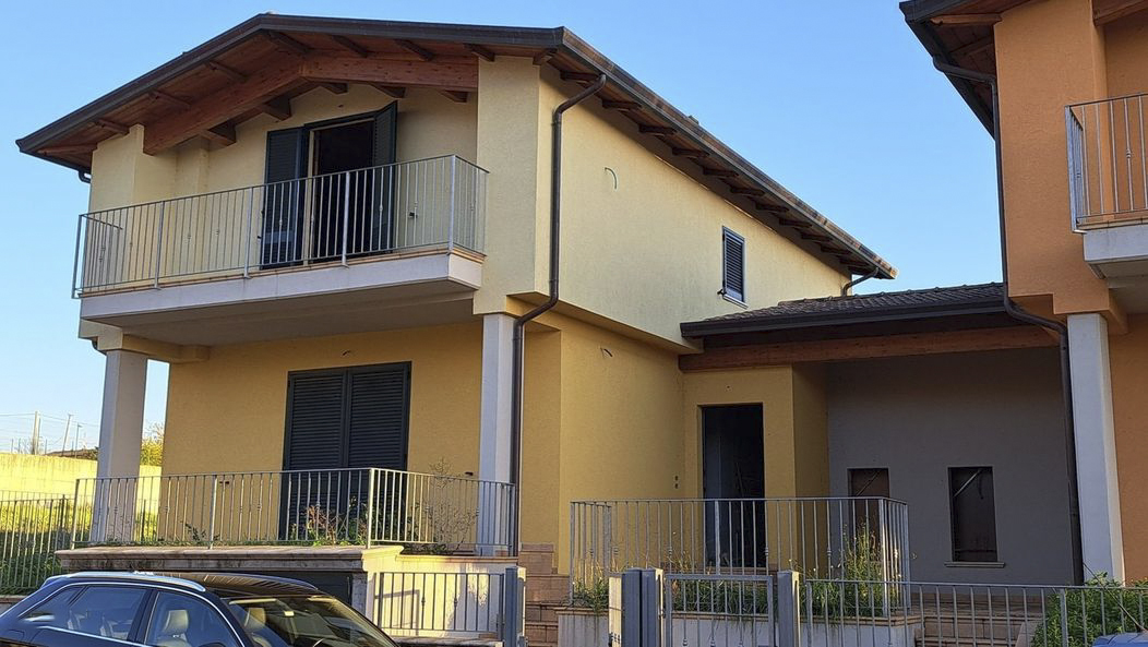CASA INDIPENDENTE VENDITA PERUGIA 	CASTEL DEL PIANO 	