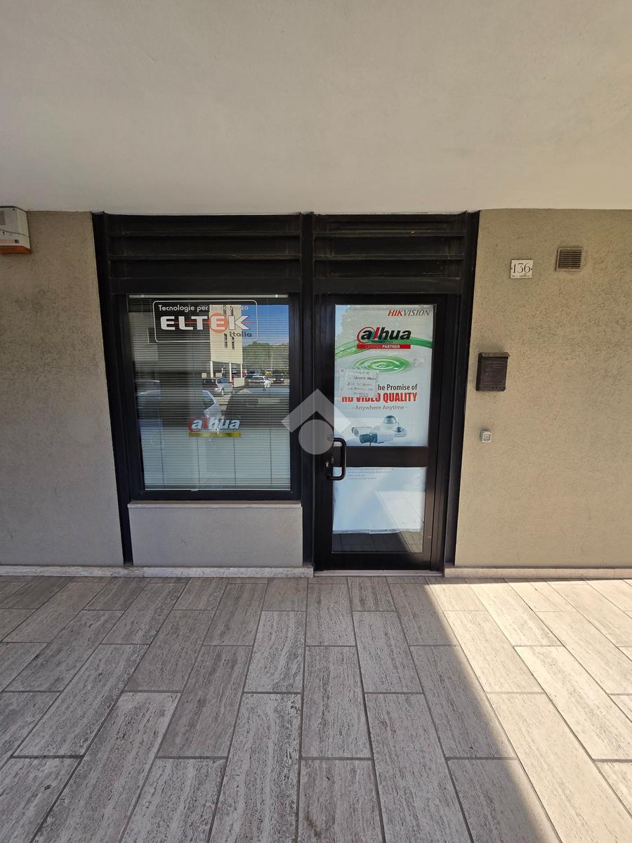 NEGOZIO VENDITA PERUGIA PONTE SAN GIOVANNI