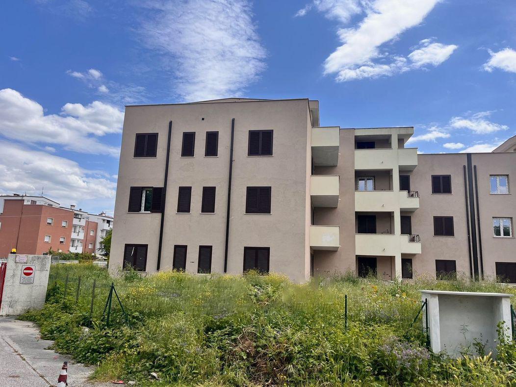 QUADRILOCALE VENDITA TORGIANO PONTE NUOVO