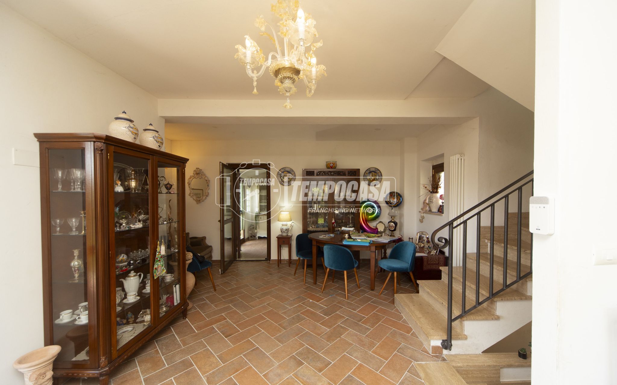 VILLA A SCHIERA VENDITA PERUGIA PONTE RIO