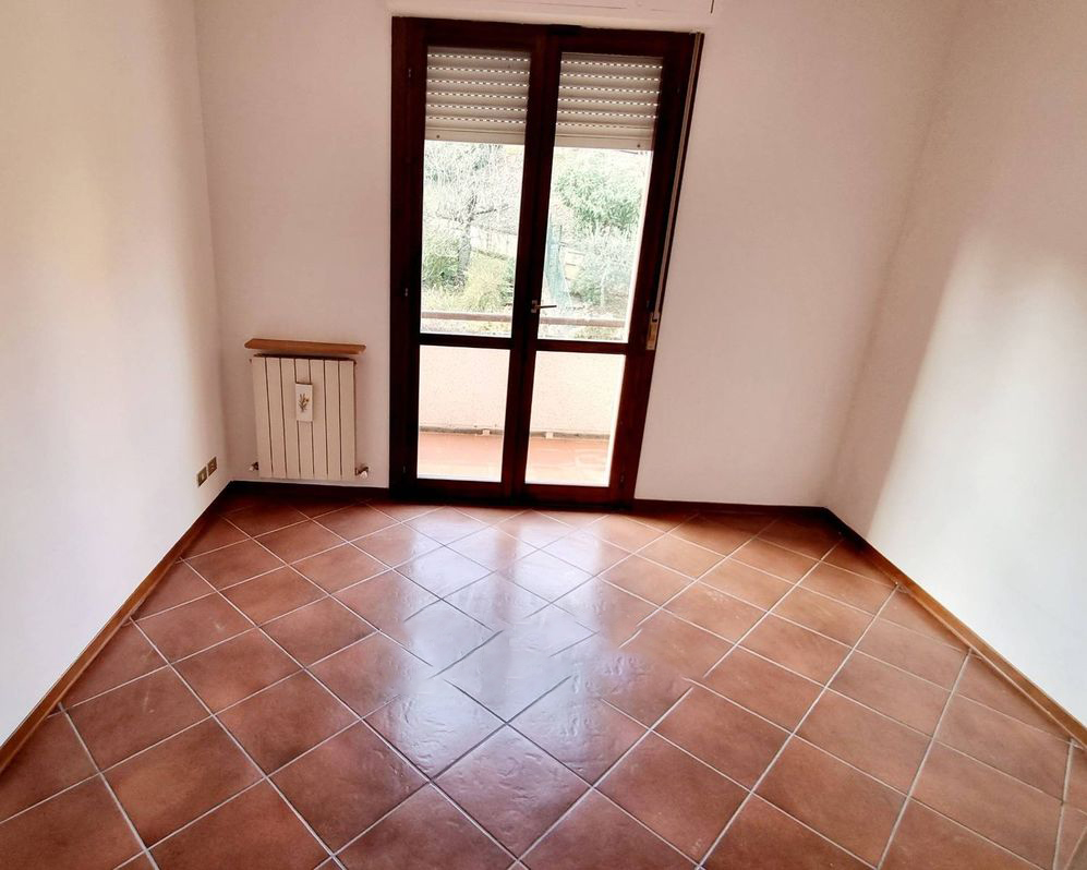 VILLA A SCHIERA VENDITA PERUGIA PRETOLA