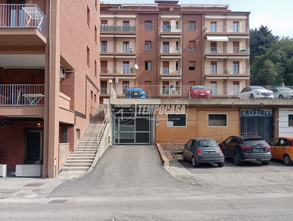 BOX - GARAGE AFFITTO PERUGIA ELCE
