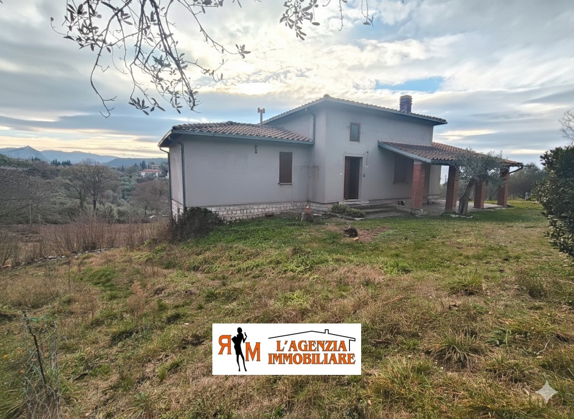 VILLA VENDITA TERNI VALNERINA