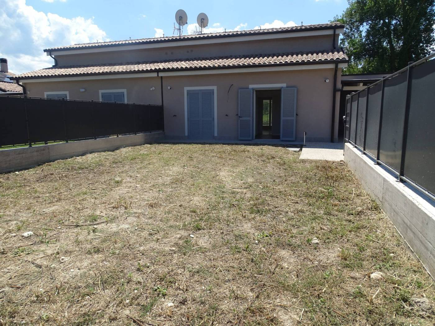 VILLA A SCHIERA VENDITA TERNI COSPEA 
