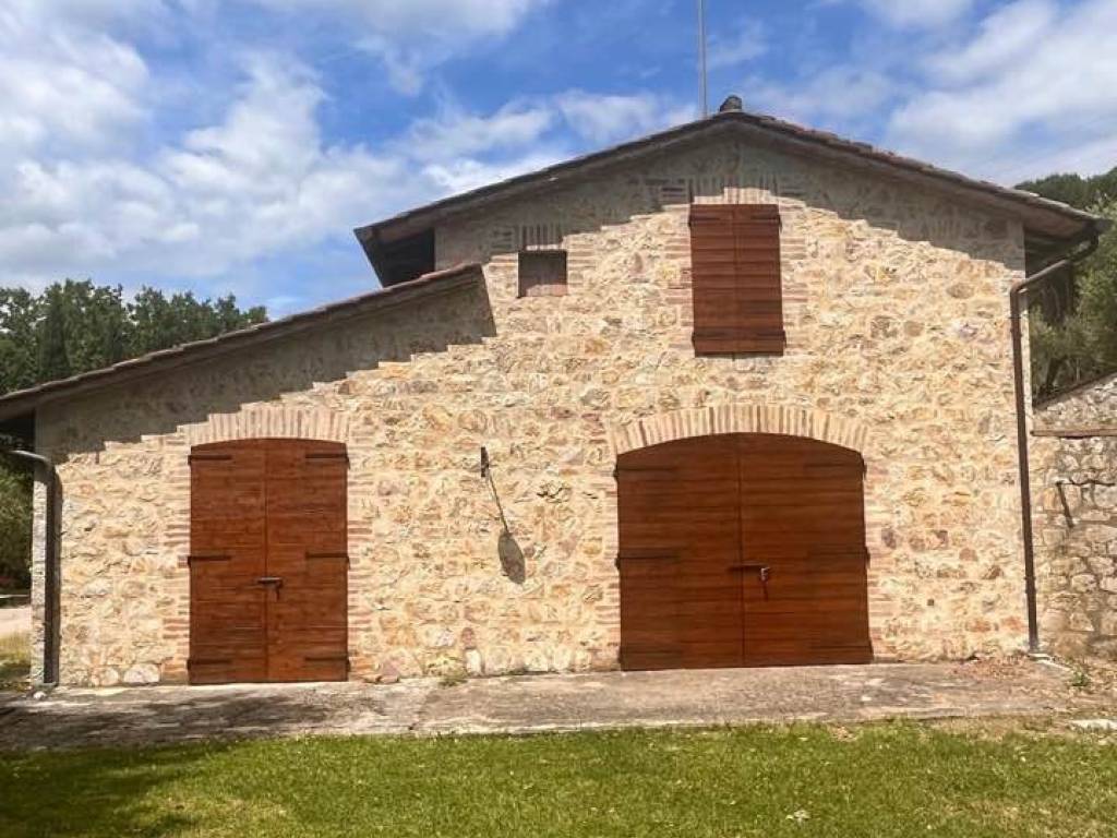 VILLA VENDITA PERUGIA SANTA LUCIA