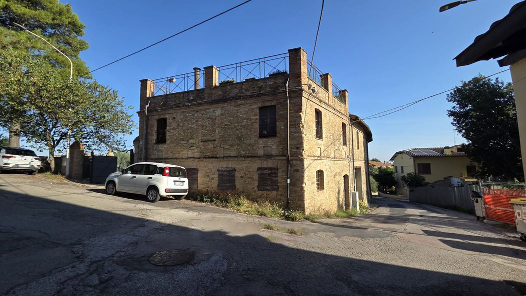 RUSTICO - CASALE VENDITA PERUGIA SANT'ENEA