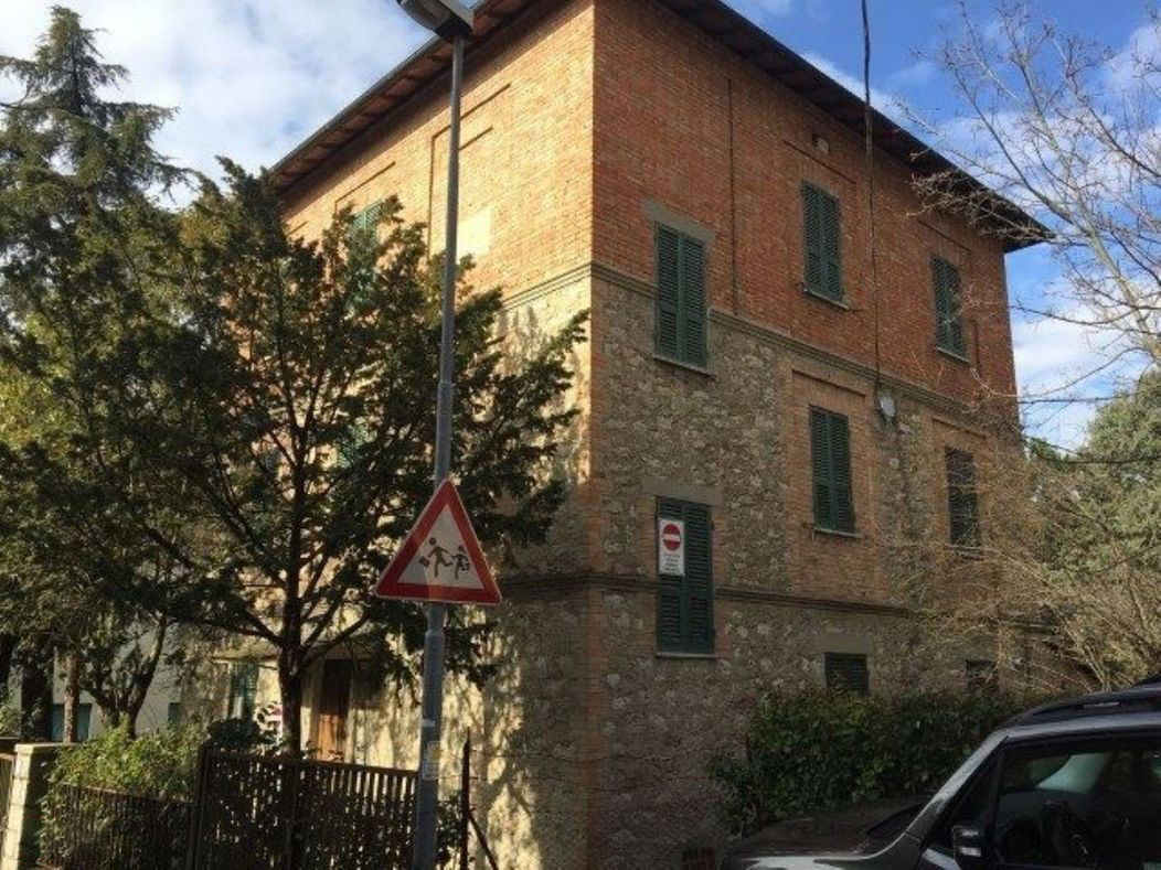 CASA INDIPENDENTE VENDITA PERUGIA STAZIONE