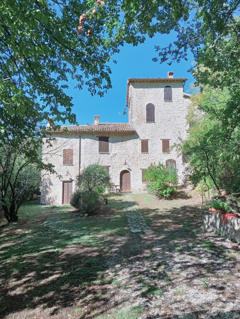 RUSTICO - CASALE VENDITA SPOLETO