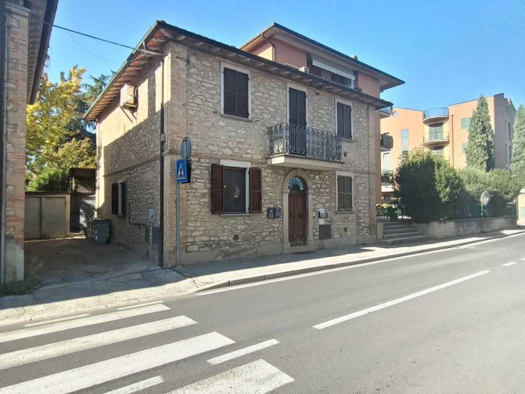 APPARTAMENTO VENDITA PERUGIA 	CASTEL DEL PIANO 	