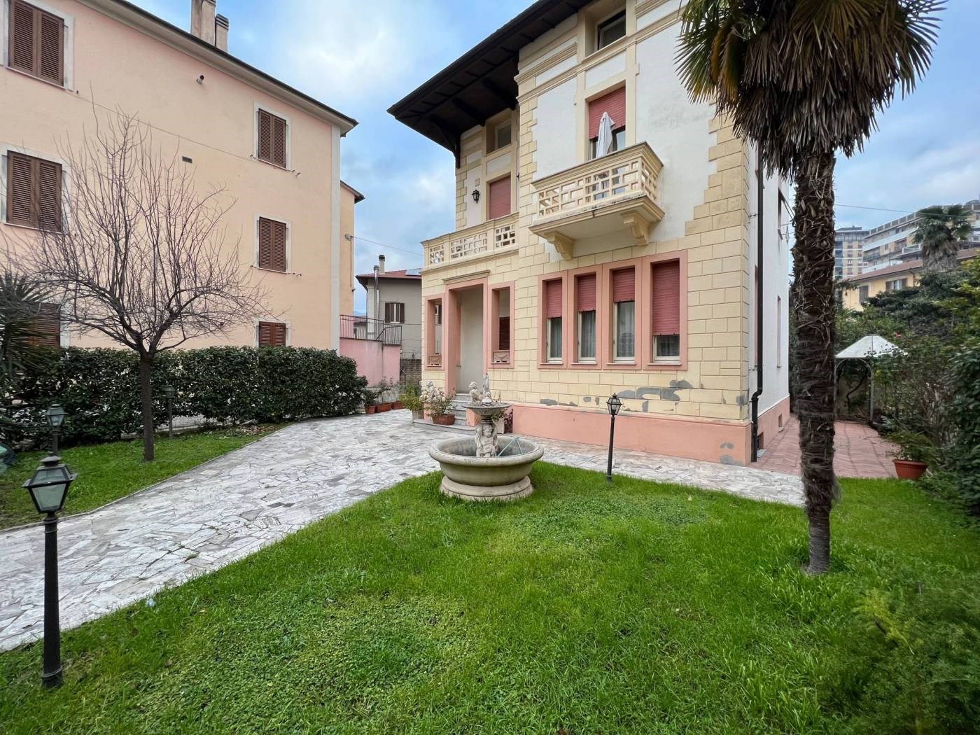 VILLA VENDITA TERNI CITTÀ GIARDINO