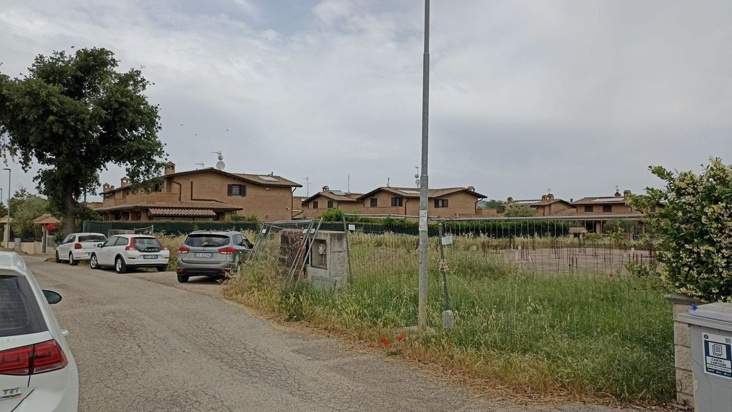 TERRENO EDIFICABILE VENDITA PERUGIA 	PILA	