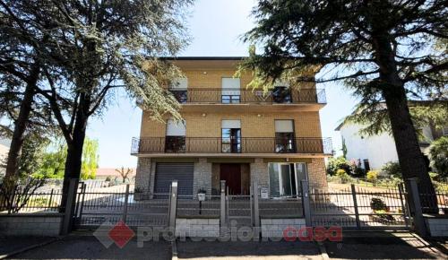 4 O PIÙ LOCALI VENDITA PERUGIA