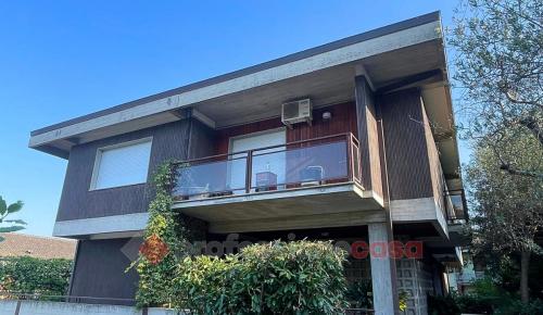 4 O PIÙ LOCALI VENDITA PERUGIA MONTEBELLO