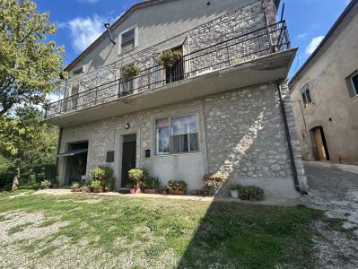 PORZIONE DI CASA VENDITA MASSA MARTANA