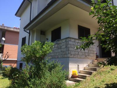 VILLA PORZIONE VENDITA TERNI ZONA OSPEDALE