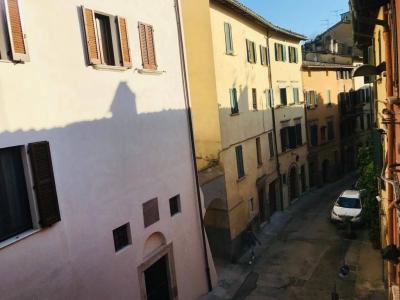 CIELO - TERRA VENDITA PERUGIA CENTRO STORICO