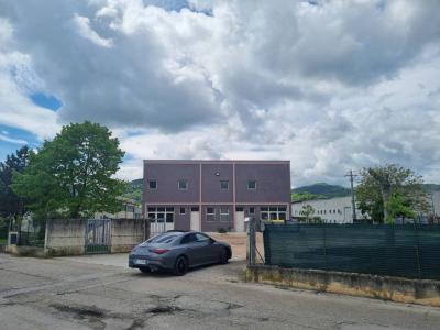 CAPANNONE VENDITA PERUGIA CASA DEL DIAVOLO