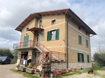 CASA INDIPENDENTE VENDITA CASTIGLIONE DEL LAGO