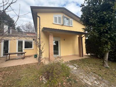 VILLA BIFAMILIARE VENDITA PERUGIA PONTE PATTOLI