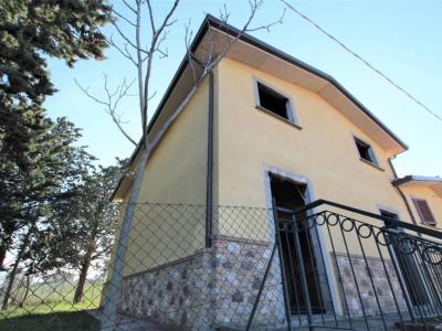 VILLA A SCHIERA VENDITA PERUGIA PICCIONE