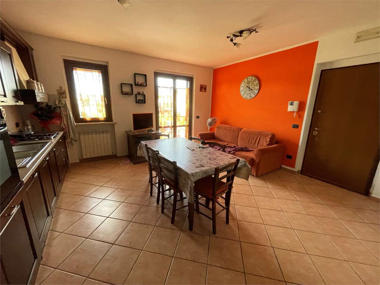 4 O PIÙ LOCALI VENDITA PERUGIA
