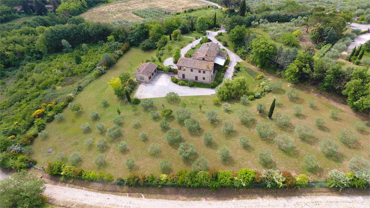 RUSTICO - CASALE VENDITA PERUGIA MONTEBELLO