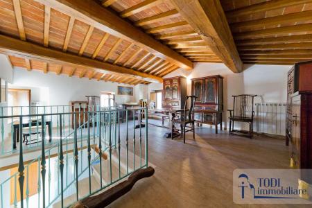 PORZIONE DI CASA VENDITA TODI