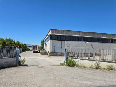 CAPANNONE AFFITTO PERUGIA PONTE SAN GIOVANNI