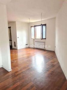 4 O PIÙ LOCALI VENDITA PERUGIA PONTE RIO