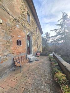 4 O PIÙ LOCALI VENDITA MAGIONE