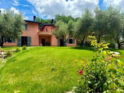 VILLA BIFAMILIARE VENDITA PERUGIA SAN VETTURINO