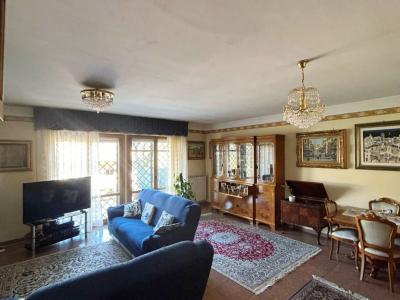 VILLA PORZIONE VENDITA PERUGIA LACUGNANO