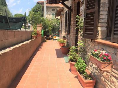 PORZIONE DI CASA VENDITA CORCIANO MANTIGNANA