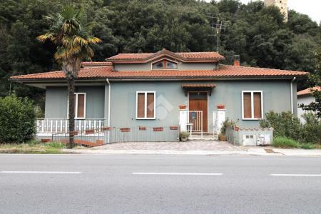 VILLA VENDITA TERNI MARMORE