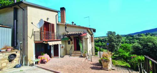 PORZIONE DI CASA VENDITA MASSA MARTANA