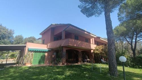 VILLA VENDITA PERUGIA MONTE MALBE