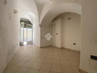 NEGOZIO AFFITTO ACQUASPARTA