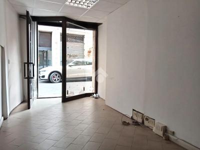 NEGOZIO AFFITTO TERNI CENTRO STORICO