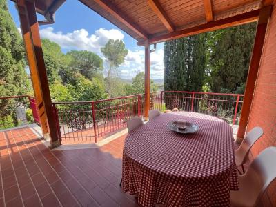 VILLA A SCHIERA VENDITA CASTIGLIONE DEL LAGO