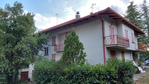 VILLA BIFAMILIARE VENDITA PERUGIA PARLESCA