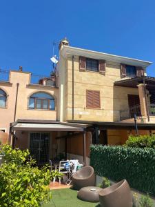 VILLA A SCHIERA VENDITA SAN GEMINI